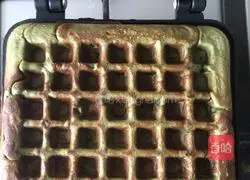 Illustration of how to make matcha cocoa powder waffles 13