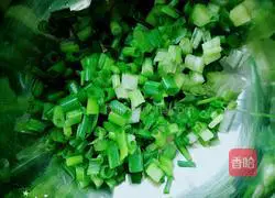 Illustration of how to make chive hand cakes 3