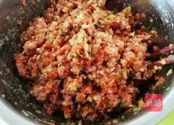 Illustration of how to make cabbage (Baicai) dumplings 8