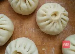 Illustration of how to make vegetarian buns 13