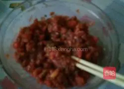 Illustration of how to make tomato and beef buns 6