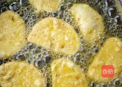 Illustration of how to make fried steamed bun slices 4