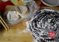 Illustration of how to make celery dumplings 4