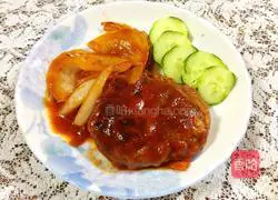 Illustration of making homemade hamburger patties 7