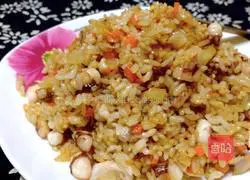 Illustration of how to make fried rice with squid tentacles 10