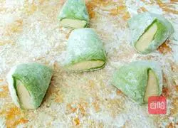 Illustration of how to make homemade steamed buns 1