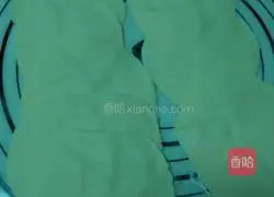 Illustration of how to make steamed buns with vegetarian stuffing 9