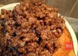 Illustration of how to make pork and lotus root stuffed buns 4