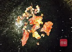 Xinjiang style pineapple and egg fried rice recipe illustration 7