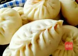 Illustration of how to make big buns with diced cabbage and diced meat 6