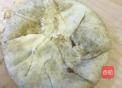 Illustration of how to make crispy pork pie 6