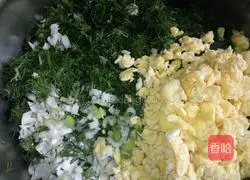 Illustration of how to make egg and fennel buns 9