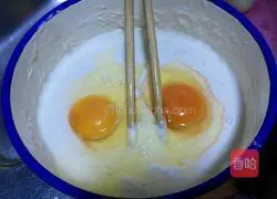 Strawberry Crepe Recipe Illustration 6