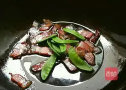 Illustration of how to make preserved golden fried rice 6