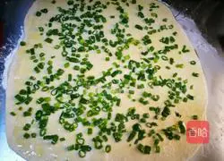 Illustration of how to make scallion pancake 4