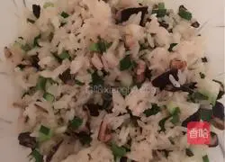 Mushroom Fried Rice Recipe Illustration 5