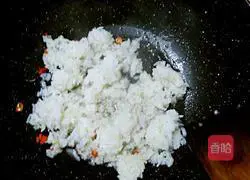 Illustration of how to make barbecued pork fried rice 3