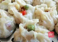 Illustration of how to make siu mai with bacon and mushrooms 7