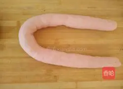 Illustration of how to make rose steamed buns 1