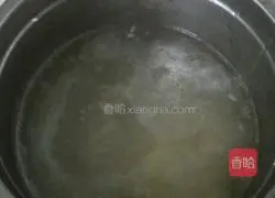 Illustration of how to make glutinous rice balls stuffed with rose sugar and wine 3