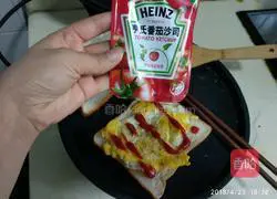 Illustration of homemade breakfast sandwich 10