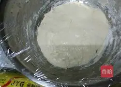 Illustration of how to make dough sugar cakes 9