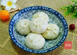 Illustration of how to make rapeseed and shiitake mushroom meat buns 17