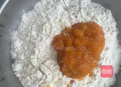 Illustration of how to make pumpkin milk steamed buns 4