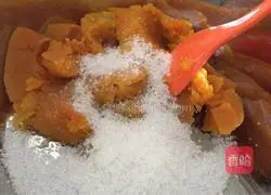 Illustration of how to make love pumpkin cake 3