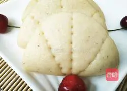 Illustration of how to make bean-flavored lotus leaf steamed buns 12