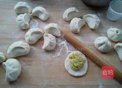 Illustration of how to make zucchini and egg buns 8