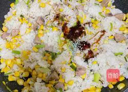 Corn Illustration of how to make grilled sausage and fried rice 9