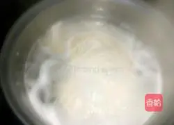 Illustration of how to make tomato and egg fried noodles 3