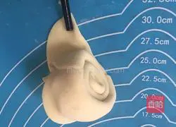 Illustration of how to make rose dumplings 5