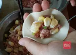 Illustration of how to make corn dumplings 3