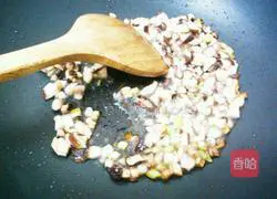 Illustration of how to make glutinous rice balls with fillings 4