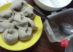 Illustration of three fresh wonton recipes 4