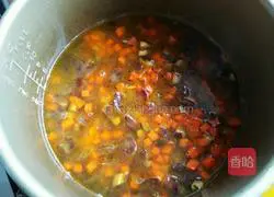 Illustration of sausage braised rice 10