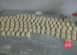 Illustration of how to make steamed buns 3