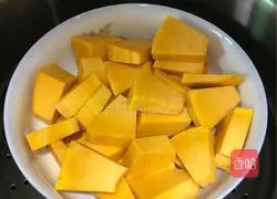 Pumpkin pie Illustration of how to do it 2