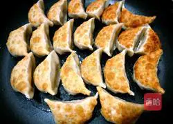 Illustration of how to make fried dumplings 3
