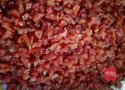 Illustration of how to make fried rice with diced sausage and celery 4