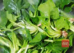 Spinach and meat floss cakes Practice illustration 1