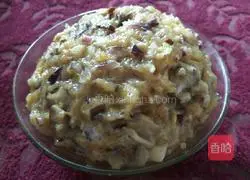 Illustration of how to make chicken, mushroom and onion dumpling stuffing 6