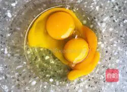 Illustration of how to make egg pancakes 1