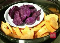 Illustration of how to make two-color steamed bun rolls 1