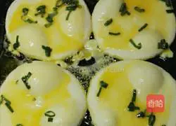 Illustration of how to make three-way egg pancakes 7