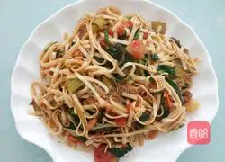 Illustration of how to make fried noodles with fried sauce 9