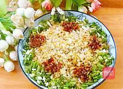 Illustration of how to make fried rice with chili sauce 9