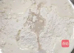 Illustration of how to make radish and shrimp skin vermicelli buns 3